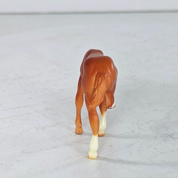 Breyer Stablemate Scratching Foal Baby Horse Chestnut Fun Foals #5655 - Picture 5 of 8